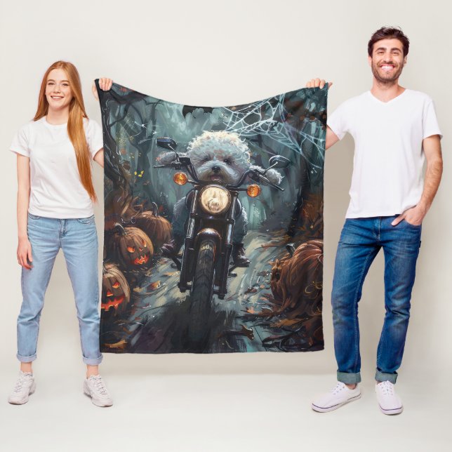 Manta Polar Alarma de Halloween en moto de Bichon Frise Riendo (In situ)