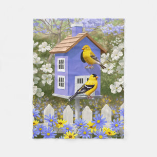 Manta Polar American Goldfinch Bird House Flower Garden
