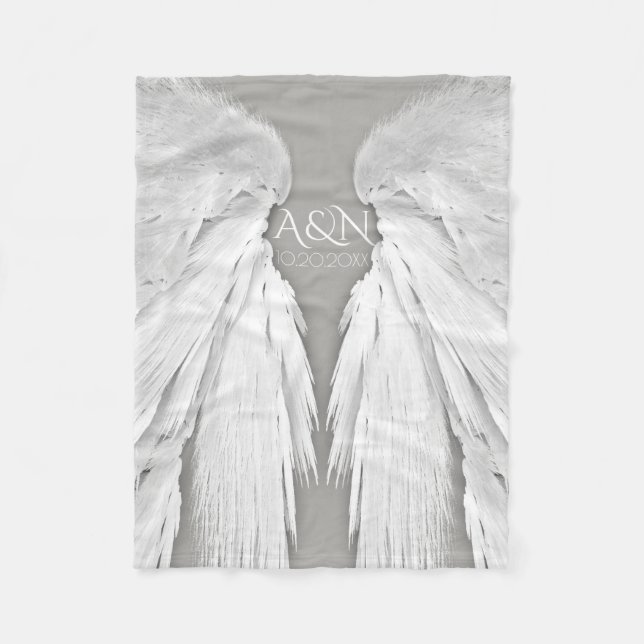 Manta Polar ANGEL WINGS Monograma Elegante Gris (Anverso)