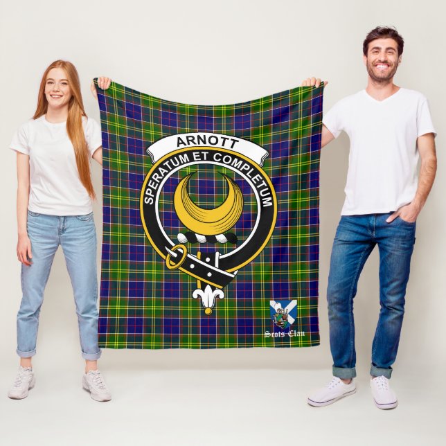 Manta Polar Arnott Clan Badge Tartan Plaid (In situ)