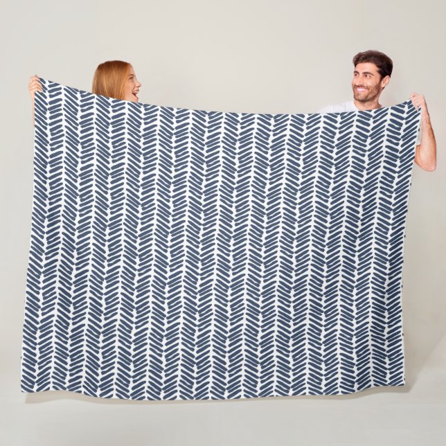 Manta Polar Artsy White Darray Gray Slate Blue Abstract Chevro (In situ)
