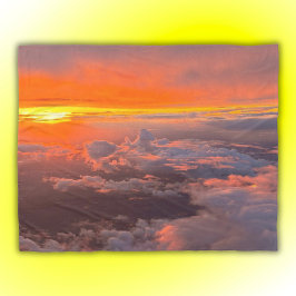 Manta Polar Atardecer a través del Naranja de las nubes y amar