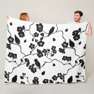 Manta Polar Aves con motivos blancos y negros en flores de cer