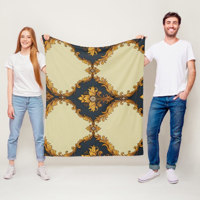 Manta Polar "Barockes Ornament-Muster in Gold und Schwarz" (In situ)