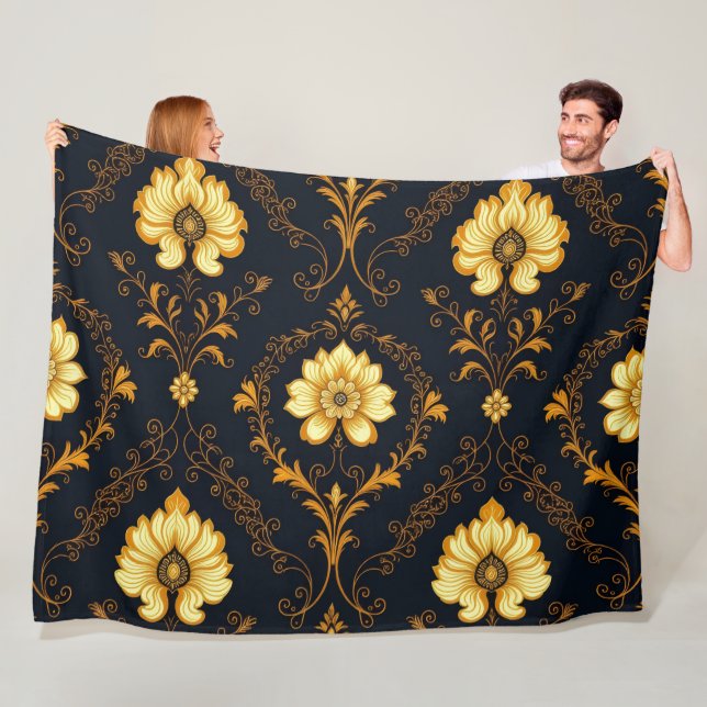 Manta Polar "Barockes Ornament-Muster in Gold und Schwarz" Dec (In situ)