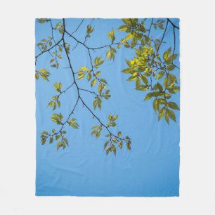 Manta Polar beautiful branch with green and yellow leaves hug