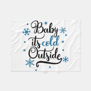 Manta Polar bebe el frío afuera