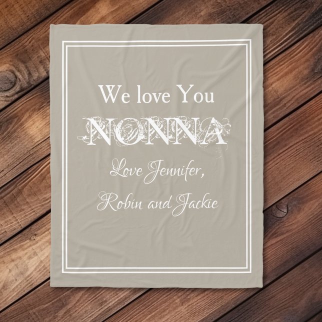 Manta Polar Beige personalizado "Te queremos" ("We Love You NONNA" Personalized  Family Names Beige Fleece Blanket.)