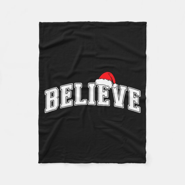 Manta Polar Believe Christmas Varsity Text With Santa Hat Fami (Anverso)