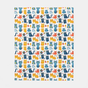 Manta Polar Bellos gatos kawaii, jugando con juguetes blanco b