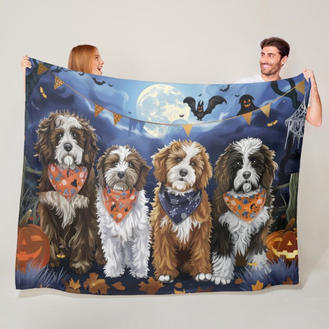 Manta Polar Bernedoodle Halloween Espeluznante (In situ)