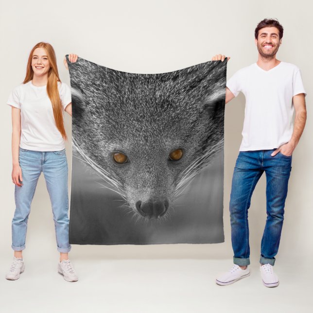 Manta Polar Binturong Mirándote (In situ)