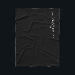 Manta Polar Black Girly Monograma Nombre moderno<br><div class="desc">Monograma Negro Nombre Fleece Blanket. Esto hace que el dulce perfecto cumpleaños 16,  boda,  ducha de novia,  aniversario,  ducha de bebé o fiesta de soltera sea regalo para alguien que ama el lujo glam y los estilos de moda.</div>