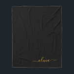 Manta Polar Black Gold Girly Script Monograma Nombre moderno<br><div class="desc">Monograma de guion de Faux dorado y negro Añadir su propio nombre Fleece Blanket. Esto hace que el dulce perfecto cumpleaños 16,  boda,  ducha de novia,  aniversario,  ducha de bebé o fiesta de soltera sea regalo para alguien que ama el lujo glam y los estilos de moda.</div>