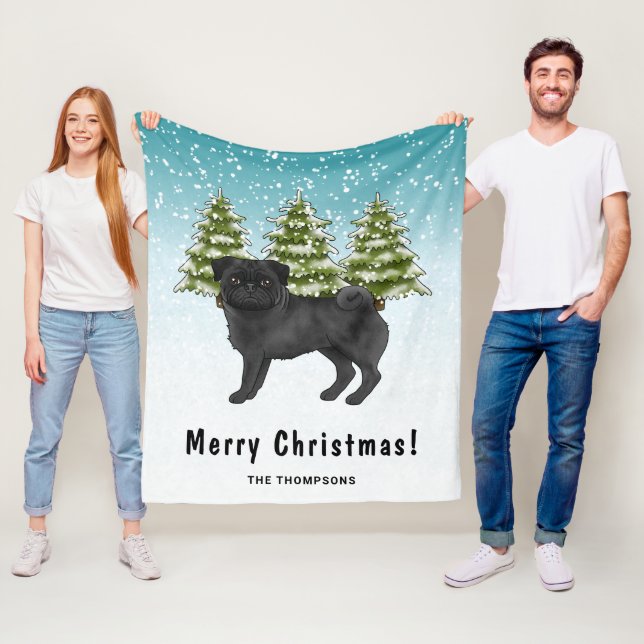 Manta Polar Black Pug Cute Cartoon Dog Snowley Winter Forest (In situ)