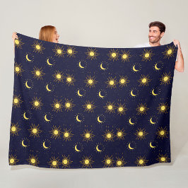 Manta Polar Blanket with deep blue background