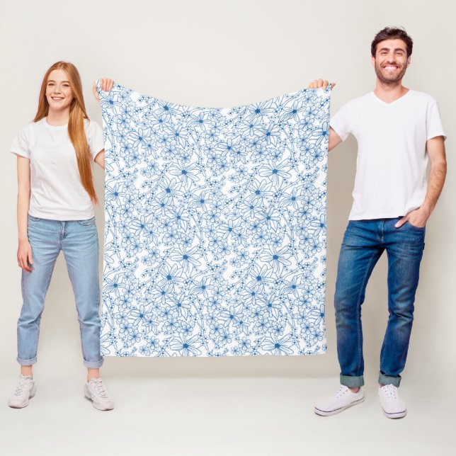 Manta Polar Blue and White Floral Aesthetic (In situ)