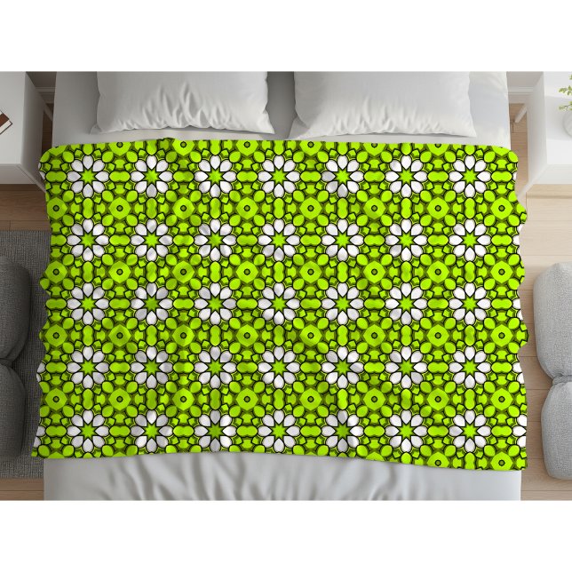 Manta Polar Bright green and white floral patterned (Subido por el creador)