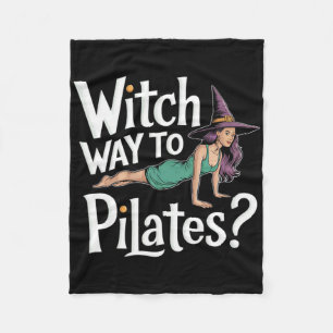 Manta Polar Bruja camino a Pilates Divertido Halloween Pilates