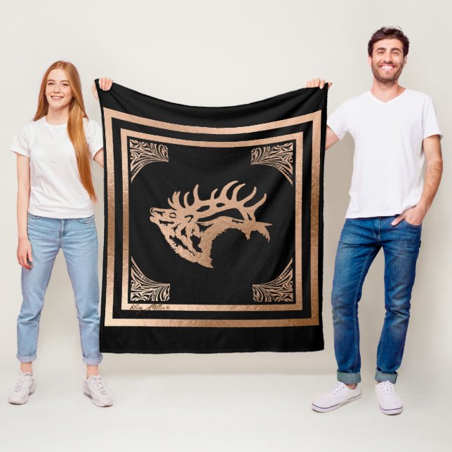 Manta Polar Bull Elk Fleece Blanket (In situ)