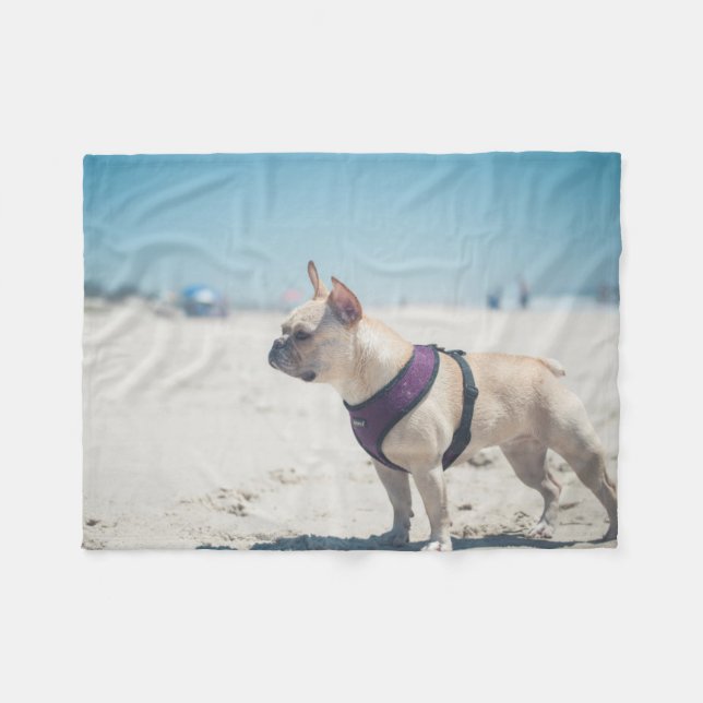 Manta Polar Bulldog francés en la playa (Frente (Horizontal))