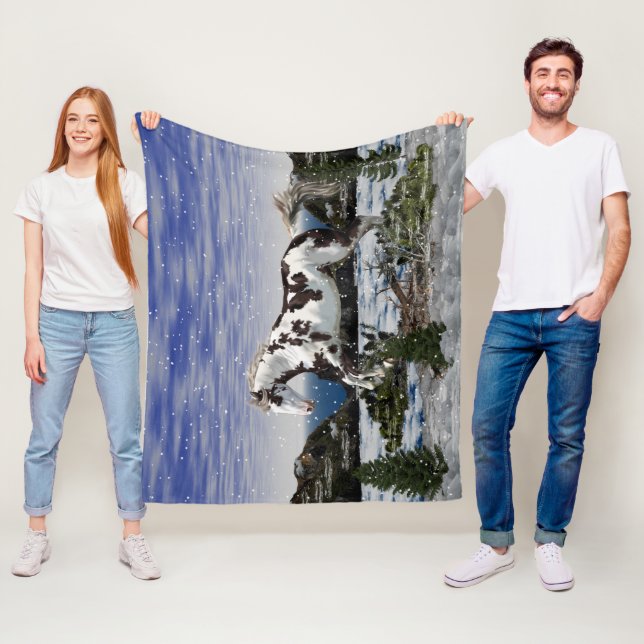 Manta Polar Caballo de castaño y pintura blanca en nieve (In situ)