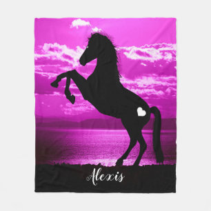 Manta Polar Caballo negro cosechando morado cielo fleece