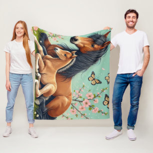 Manta Polar Caballo y comida descansando en un ambiente de pri