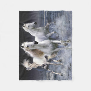 Manta Polar Caballos corriendo lanzando almohada