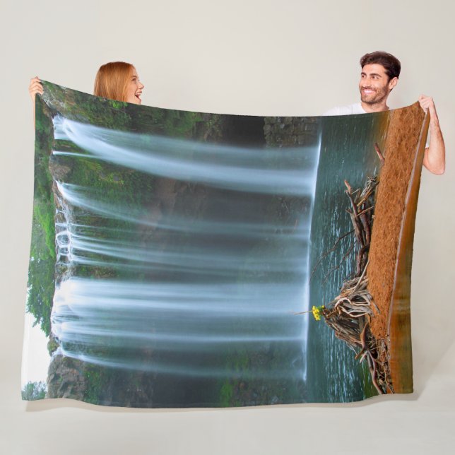 MANTA POLAR CAÍDA DE AGUA DE FLORES AMARILLOS (In situ)