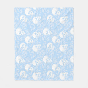Manta Polar Calaveras góticas azules pastel y follaje Hallowee