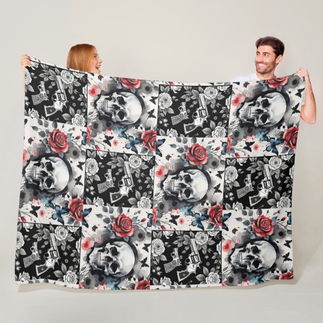 Manta Polar Calaveras y vintage Revolvers Floral (In situ)