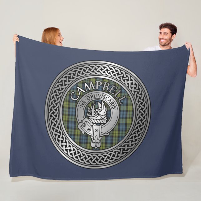 Manta Polar Campbell Escudo y Tartan Knot Fleece Blanket (In situ)