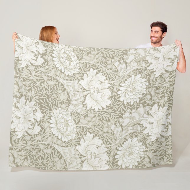 Manta Polar Chrysanthemum Ivory, William Morris (In situ)