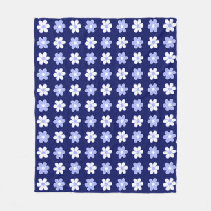 Manta Polar Cielo Azul y Flores Blancas sobre Azul Marino