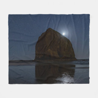 Manta Polar Cielos sobre Haystack Rock | Cannon Beach, Oregon