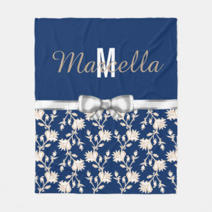 Manta Polar Cinta y flores de crema y blanco