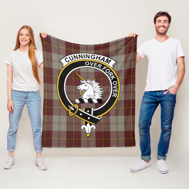 Manta Polar Clan Cunningham Burgundy Dancers Tartan Plaid (In situ)