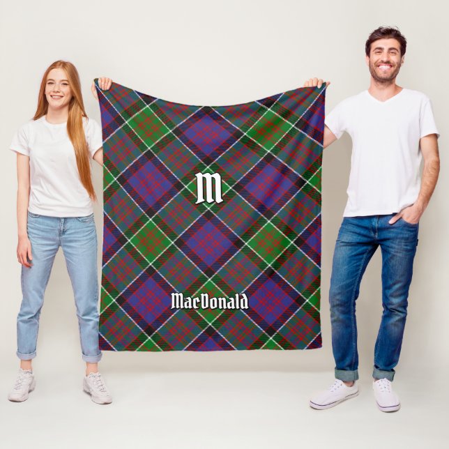 Manta Polar Clan MacDonald de Clanranald Tartan Fleece Blanket (In situ)