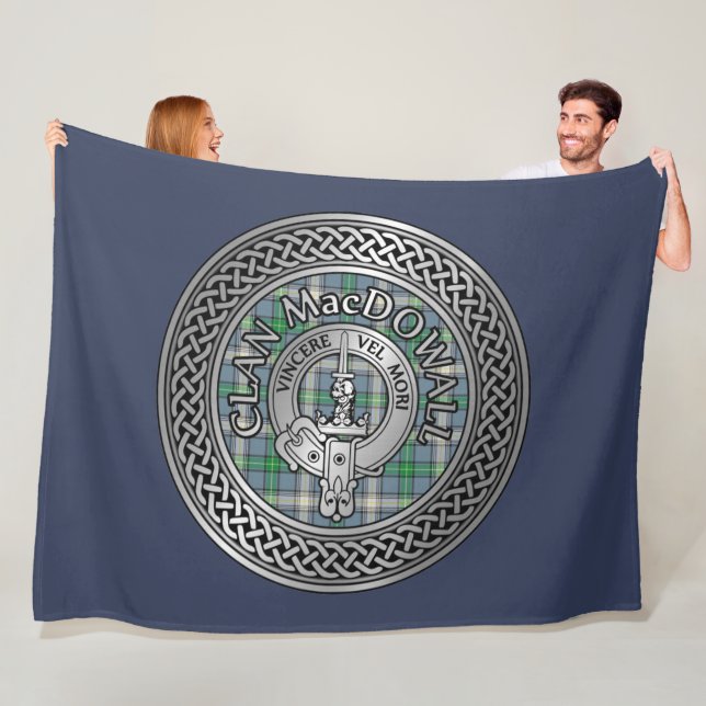 Manta Polar Clan MacDowall Escudo & Tartan Knot (In situ)