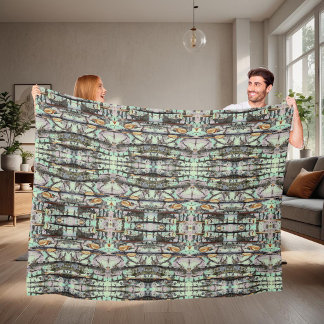 Manta Polar Close-up scene of birch log stumps, rustic charm