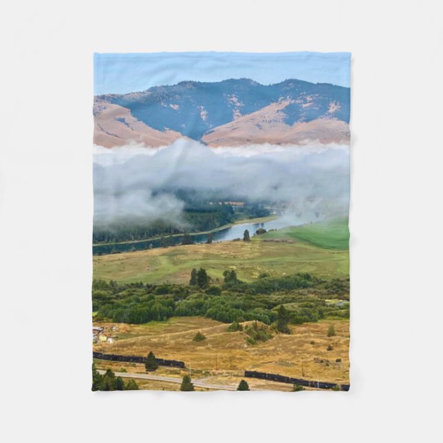 Manta Polar Clouds Over Flathead River (Anverso)