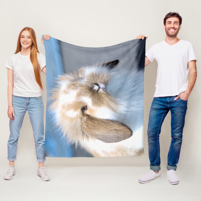 Manta Polar Conejo blanco y marrón flamenco (In situ)