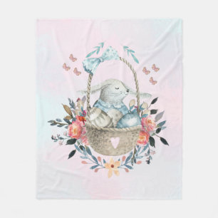 Manta Polar Conejo lindo en una canasta con huevos y flores de