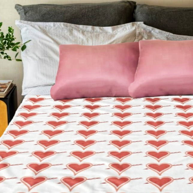 Manta Polar Corazón Y Rojo Flecha (A cuddly, fleece blanket, for displaying on your bed, for the romantic month of February!)