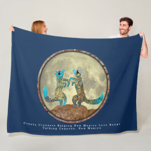 Manta Polar Coyote Crooners Fleece Blanket
