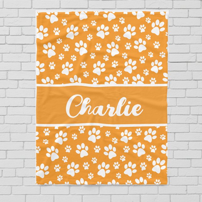 Manta Polar Cozy Paw Print Personalized Dog Blanket – Orange (Dog blanket - personalized with name and color - orange)