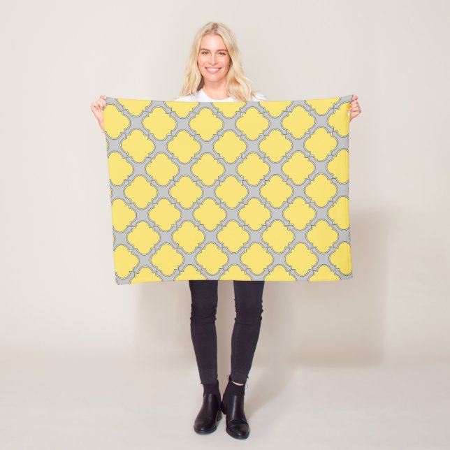 Manta Polar Cuatrefoil amarillo y gris (In situ)