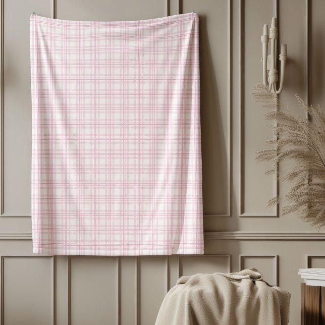 Manta Polar Cubierta clásica rosada de plástico blanco con int (Classic Pink White Plaid Blanket Rustic Interiors)