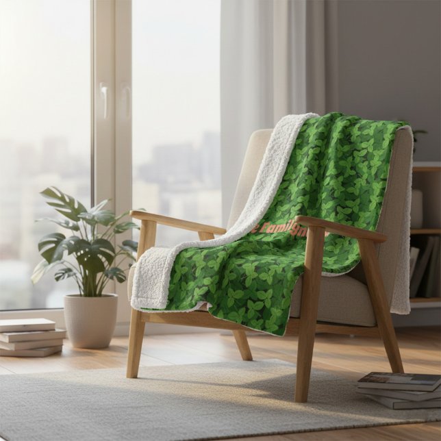 Manta Polar Custom Family Name Blanket with Strawberry Leaves  (Subido por el creador)